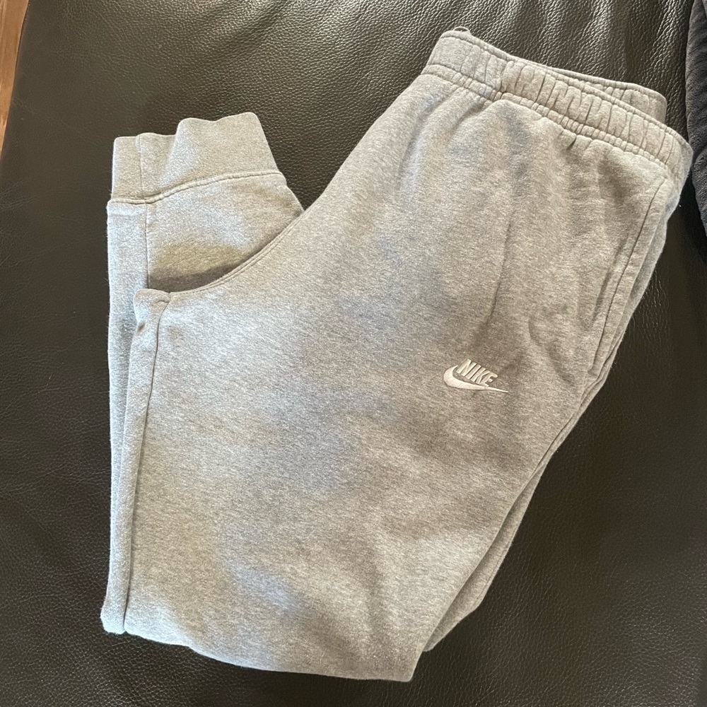 Men’s Nike Light Gray Joggers XL